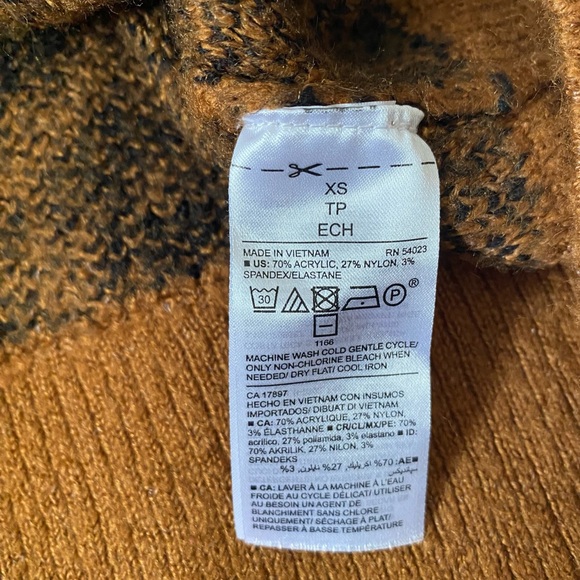 Old Navy cheetah leopard print classic sweater, size XS - Picture 9 of 9